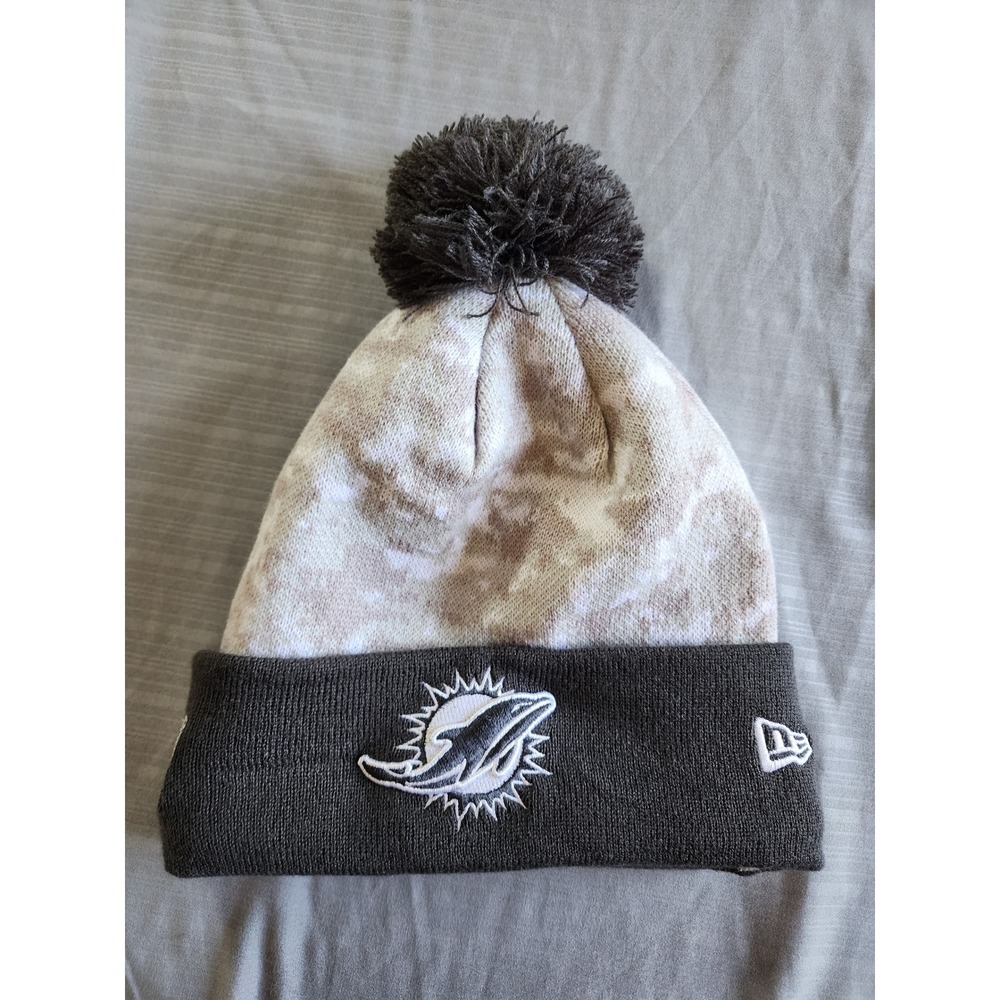New Era Miami Dolphins NFL Salute to Service Camo Knit Pom Beanie Hat One Size
